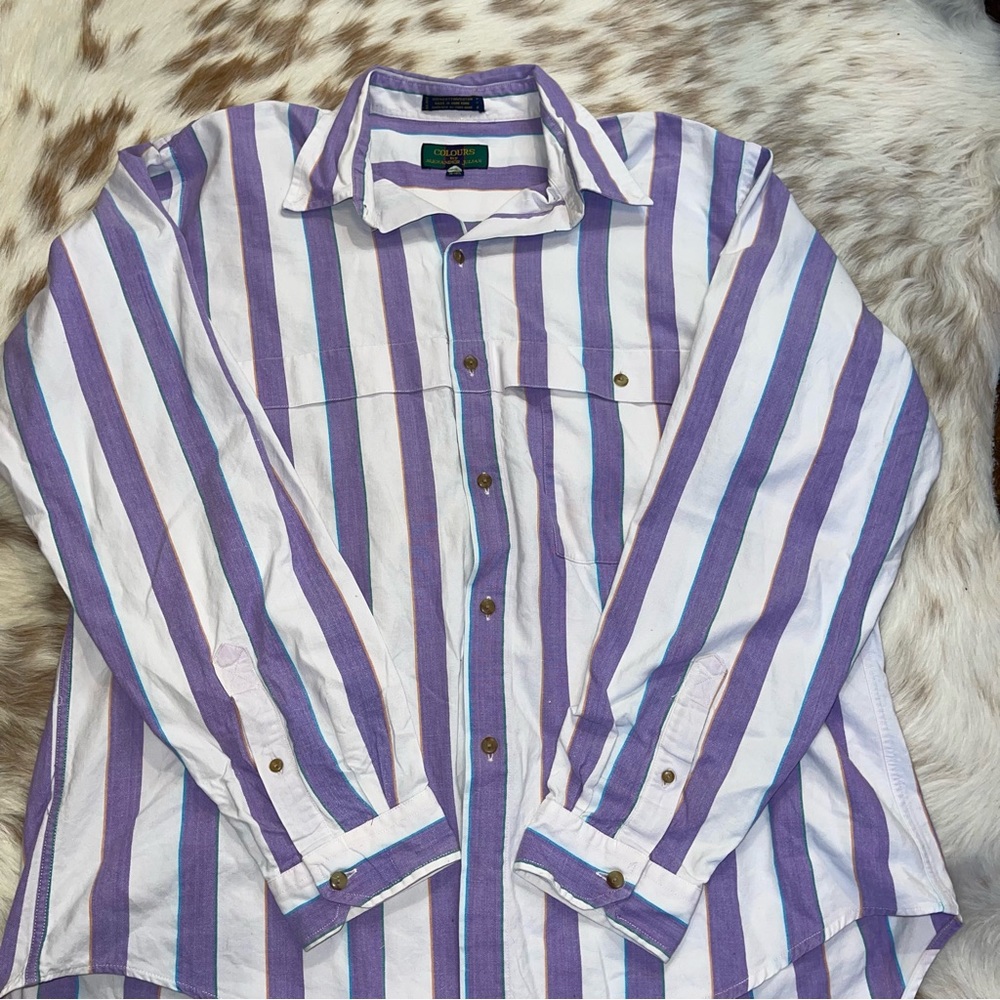 Colors button up